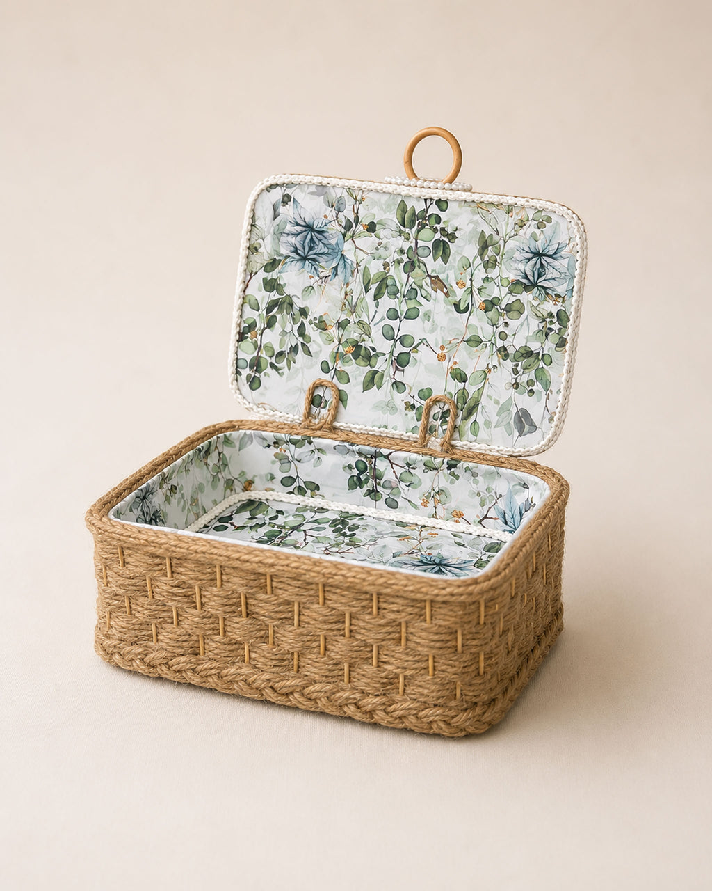 Lattice Pearl Basket