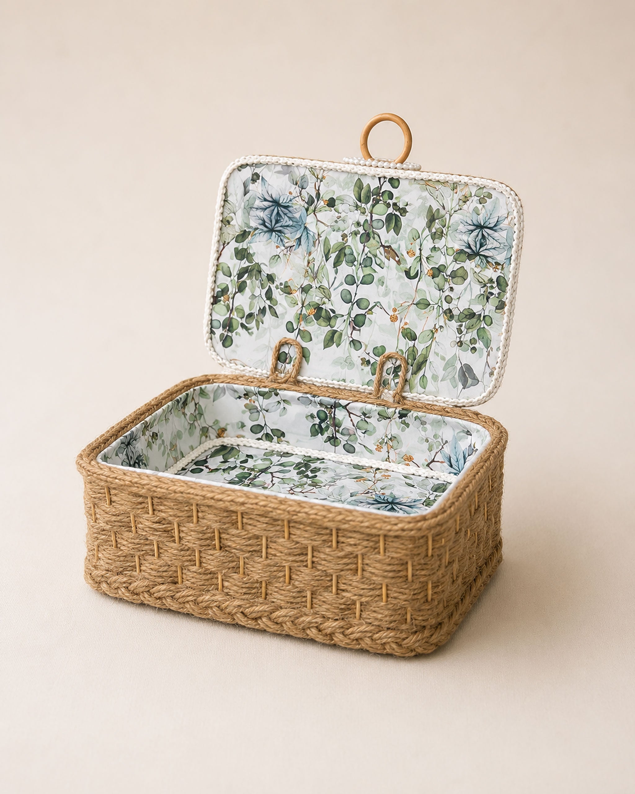 Lattice Pearl Basket